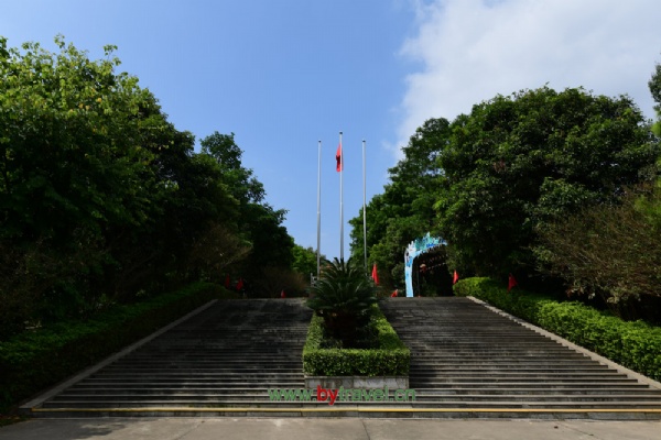 清远金鸡岩