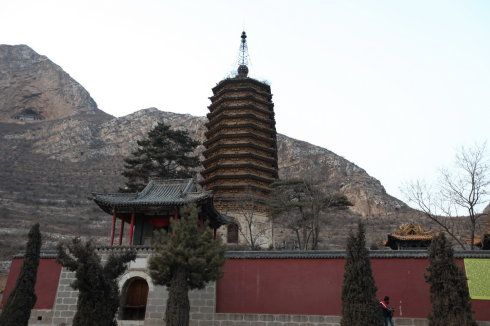 觉山寺砖塔