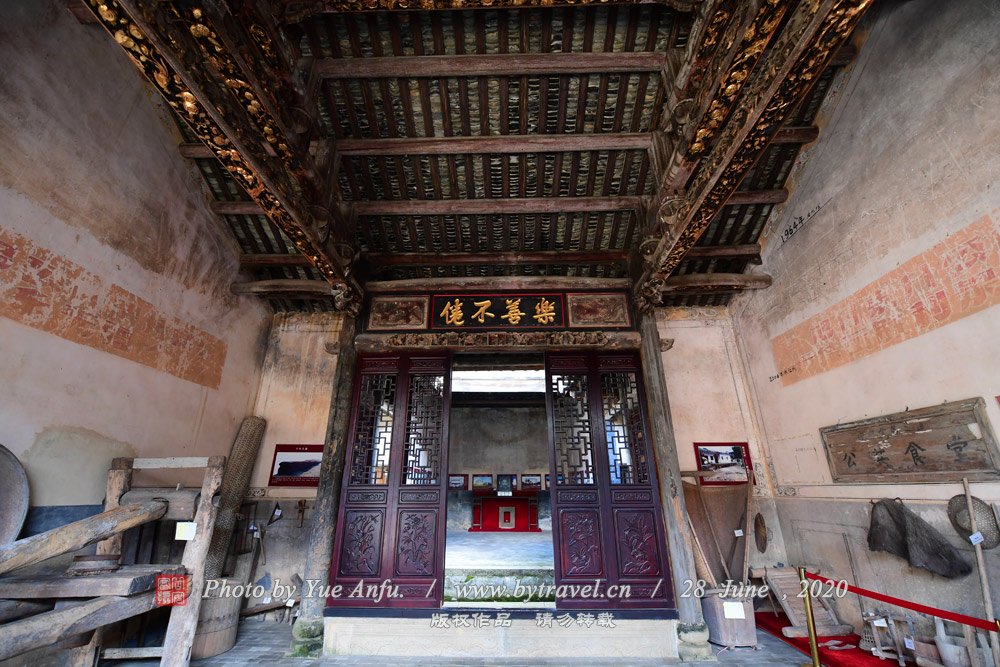 СƲ롱֮䣬ʵΪճ