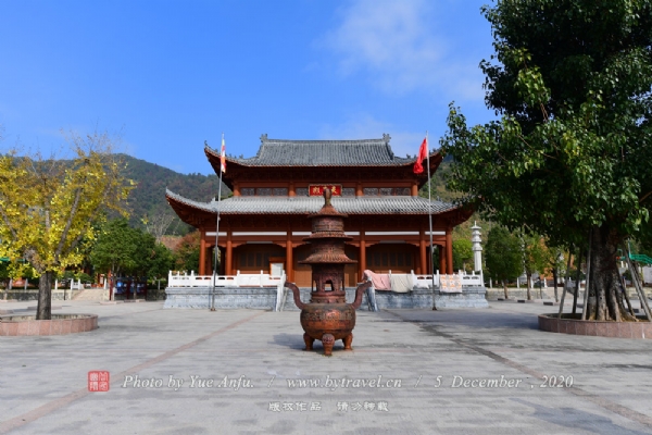 六祖燕岩古寺